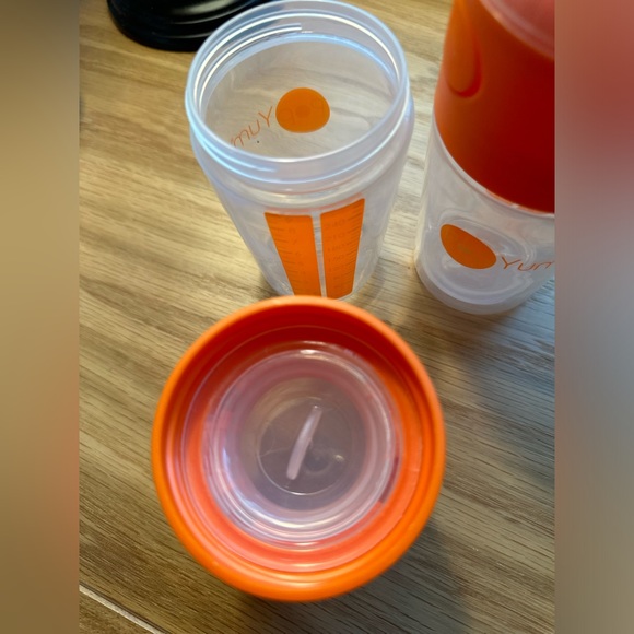 Pop Yum Travel Bottles - Picture 2 of 6